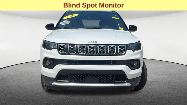 Used 2025 Jeep Compass Limited AWD/4WD image 4