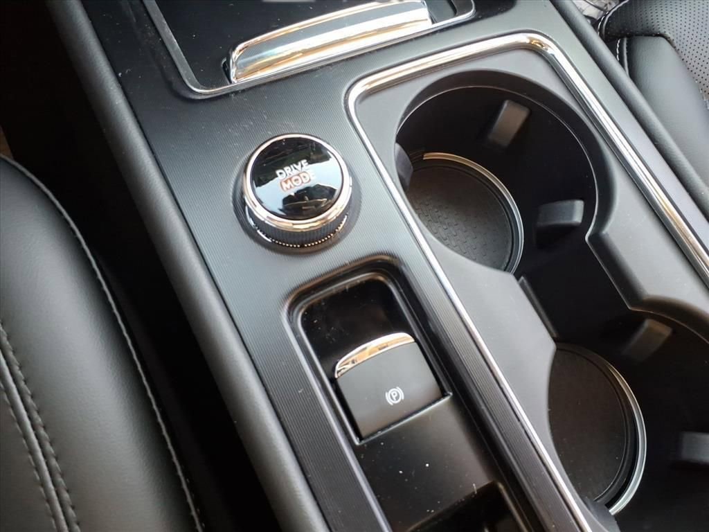 New 2026 Lincoln Corsair Premiere image 22