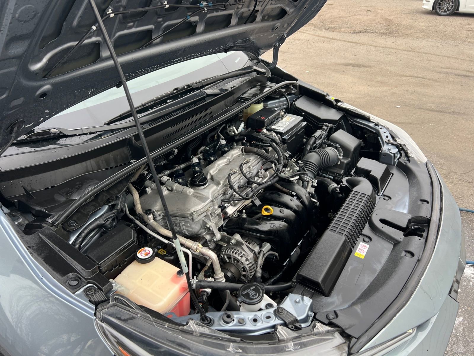 Used 2020 Toyota Corolla LE image 30