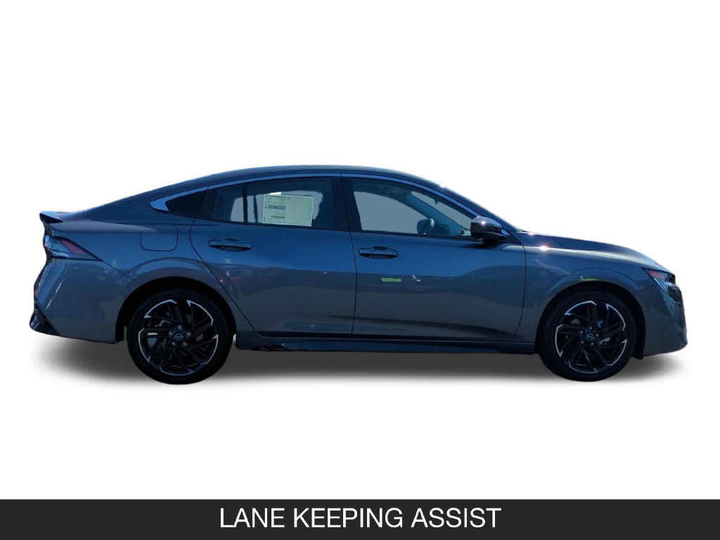 New 2027 Nissan Sentra SR w/ Floor Mat Package FWD image 6
