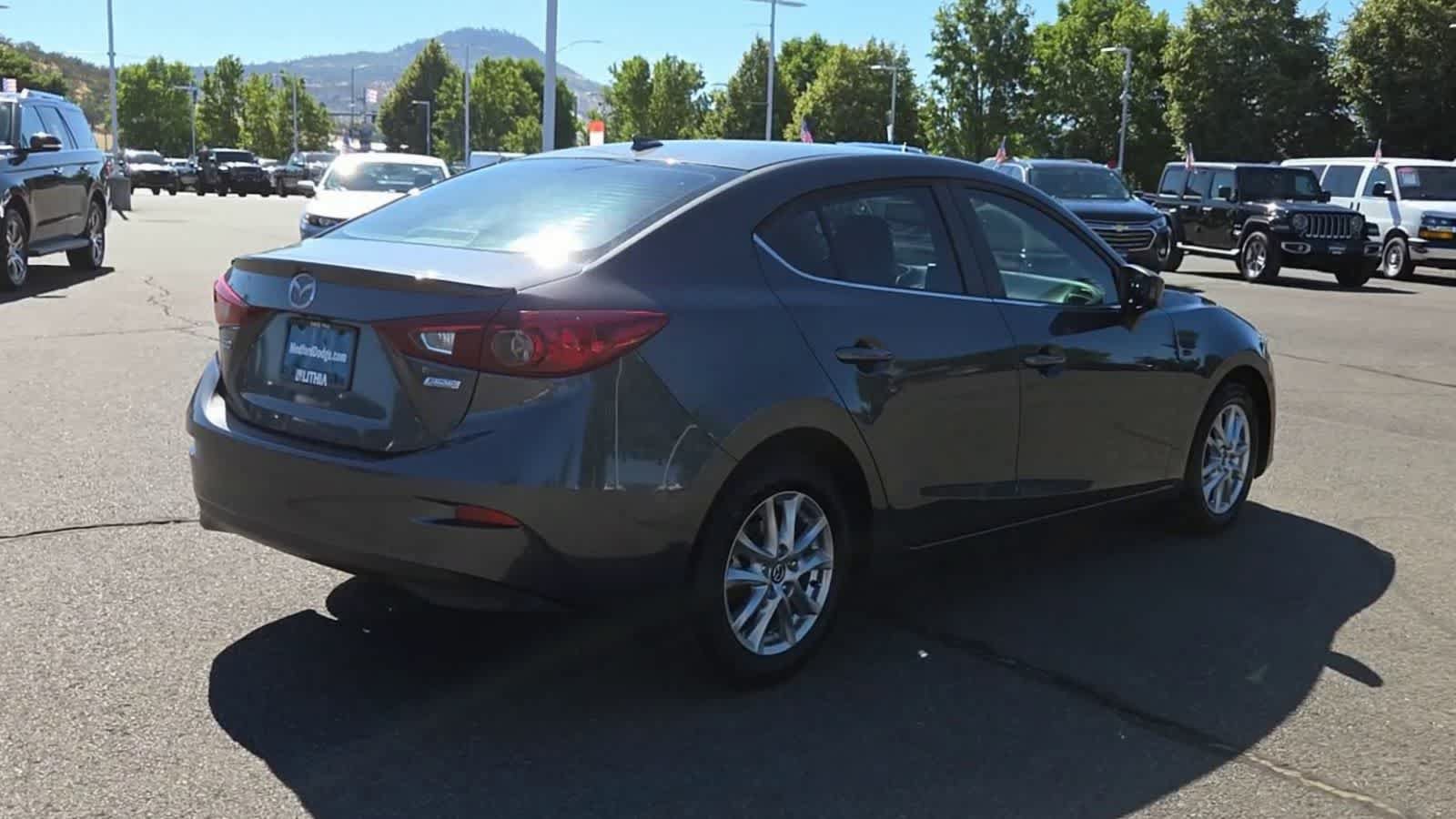 Used 2015 MAZDA MAZDA3 i Grand Touring FWD image 8