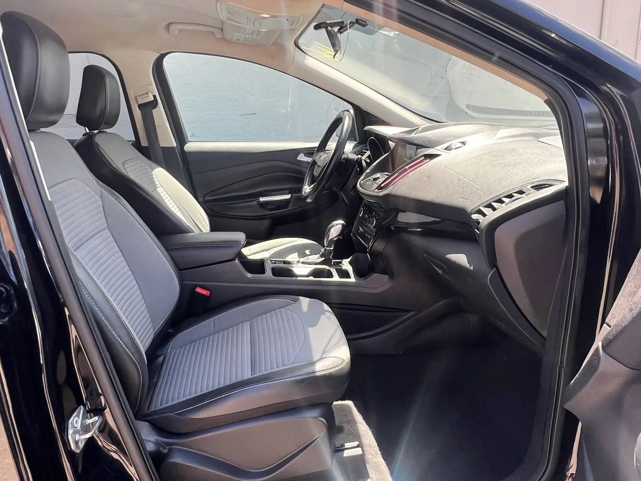 Used 2019 Ford Escape SE AWD/4WD image 30