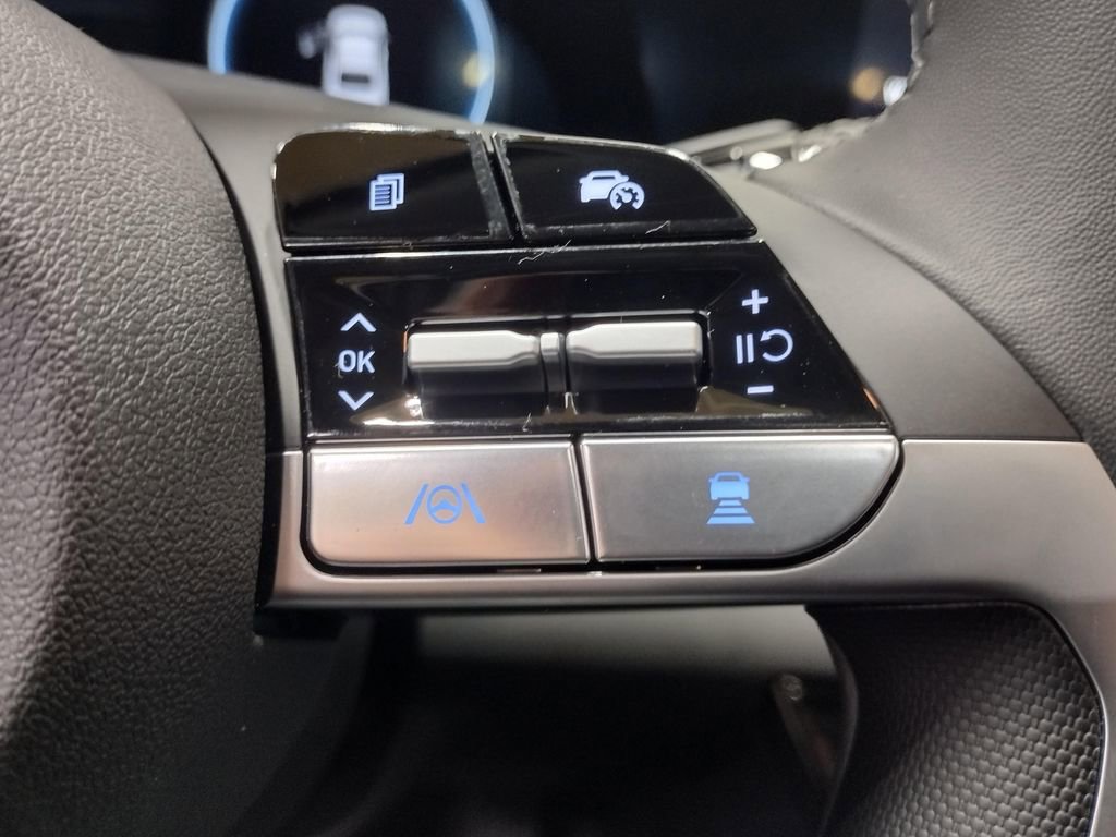 New 2026 Hyundai Elantra Limited image 25
