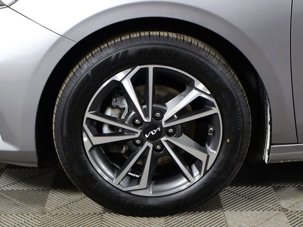 Used 2023 Kia Forte LXS FWD image 19