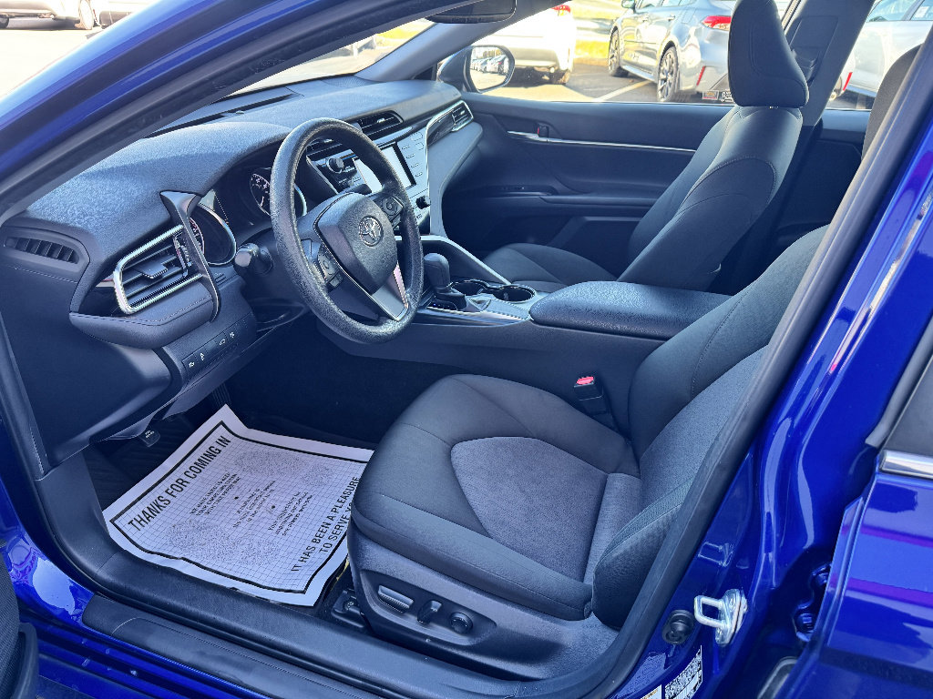 Used 2018 Toyota Camry LE w/ Convenience Package FWD image 8