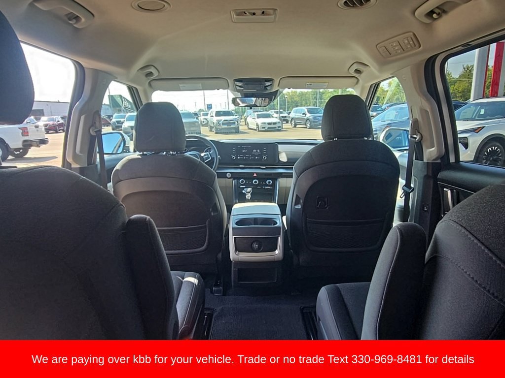 Used 2024 Kia Carnival LX FWD image 33