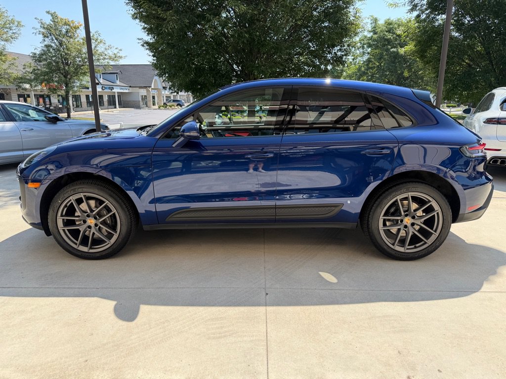 Used 2022 Porsche Macan AWD/4WD image 6