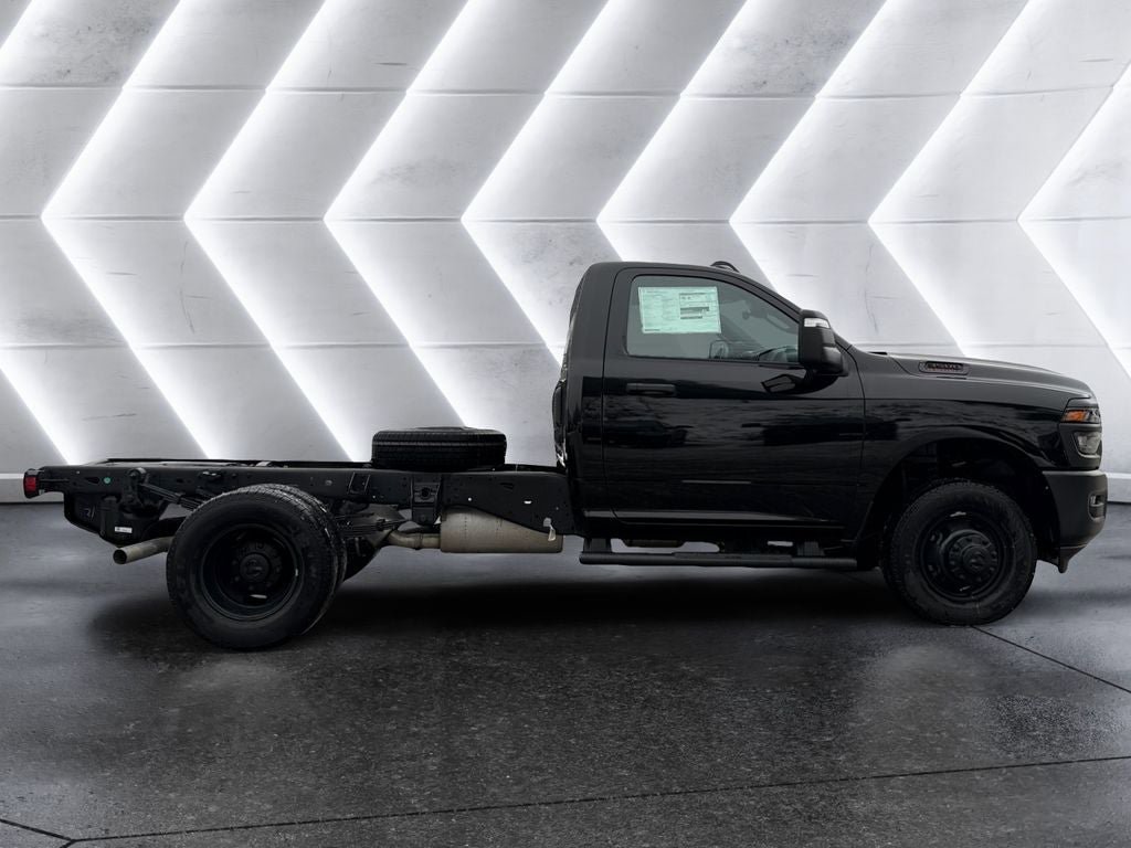 New 2026 RAM 3500 Tradesman AWD/4WD image 7