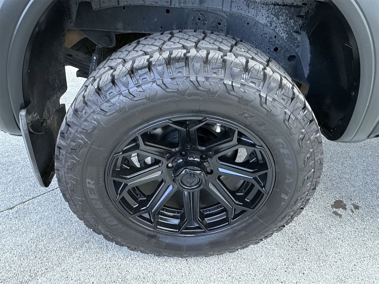 Used 2020 Nissan Titan PRO-4X w/ Pro-4x Convenience Package image 51