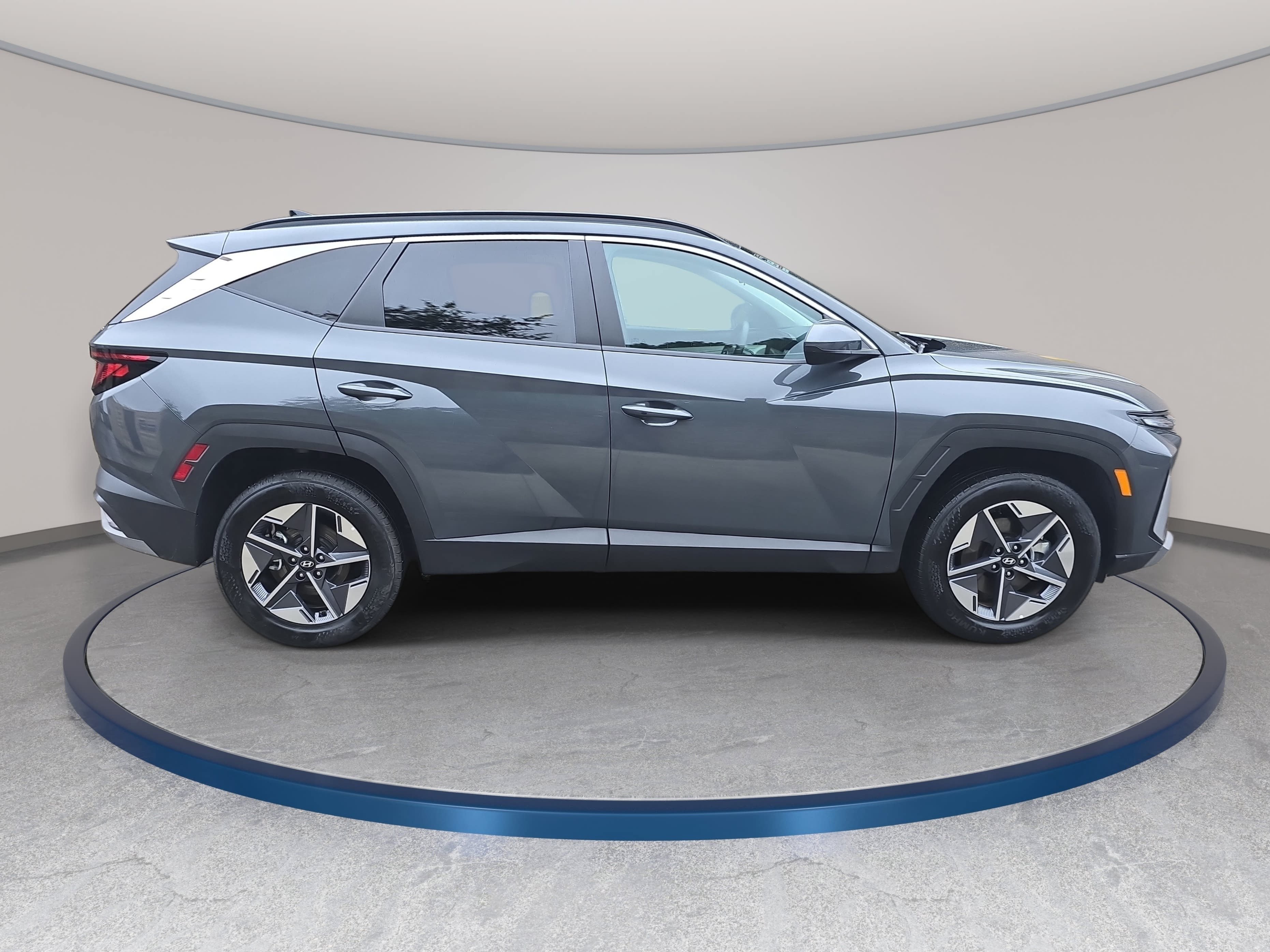 Used 2026 Hyundai Tucson SEL AWD/4WD image 4