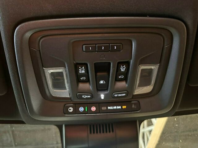 Used 2024 Chevrolet Silverado 3500 High Country w/ High Country Premium Package AWD/4WD image 17