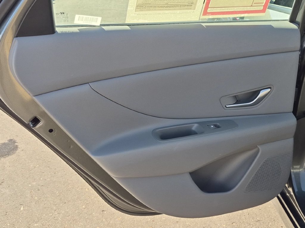 Used 2026 Hyundai Elantra Sport FWD image 27
