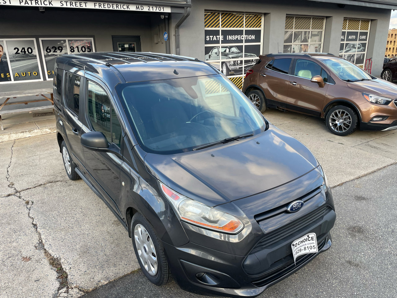 Used 2016 Ford Transit Connect XLT image 17