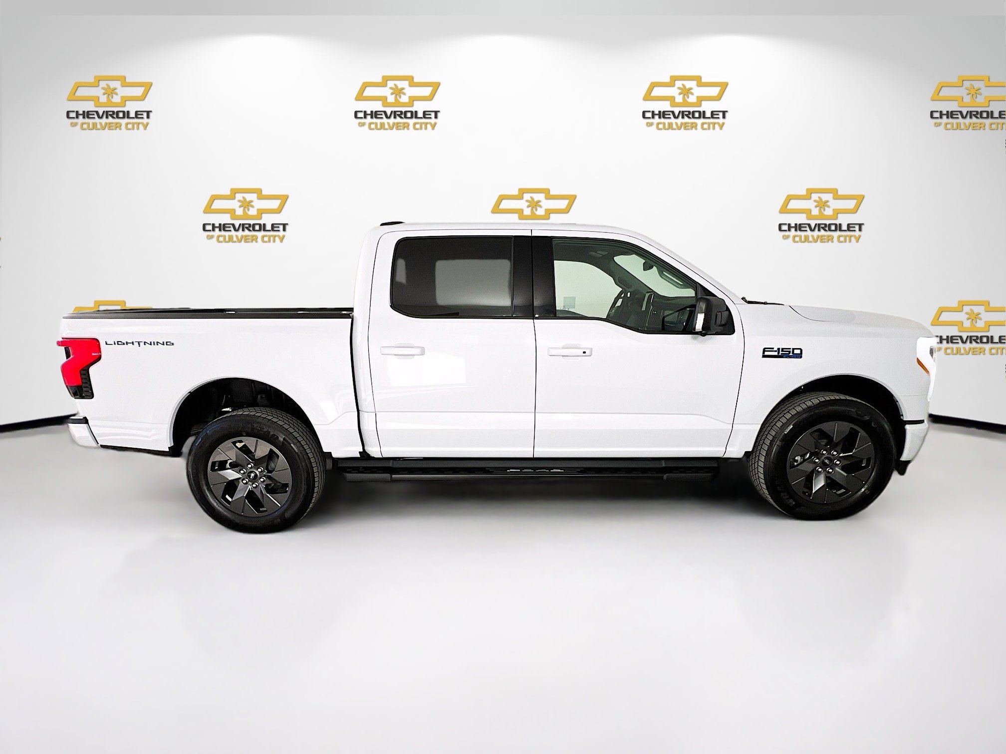 Used 2025 Ford F150 Lightning Flash image 8