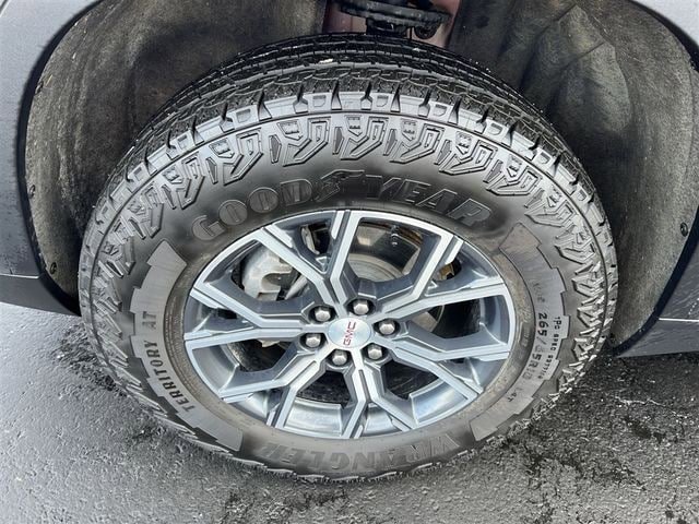 Used 2024 GMC Acadia AT4 w/ LPO, Floor Liner Package AWD/4WD image 20