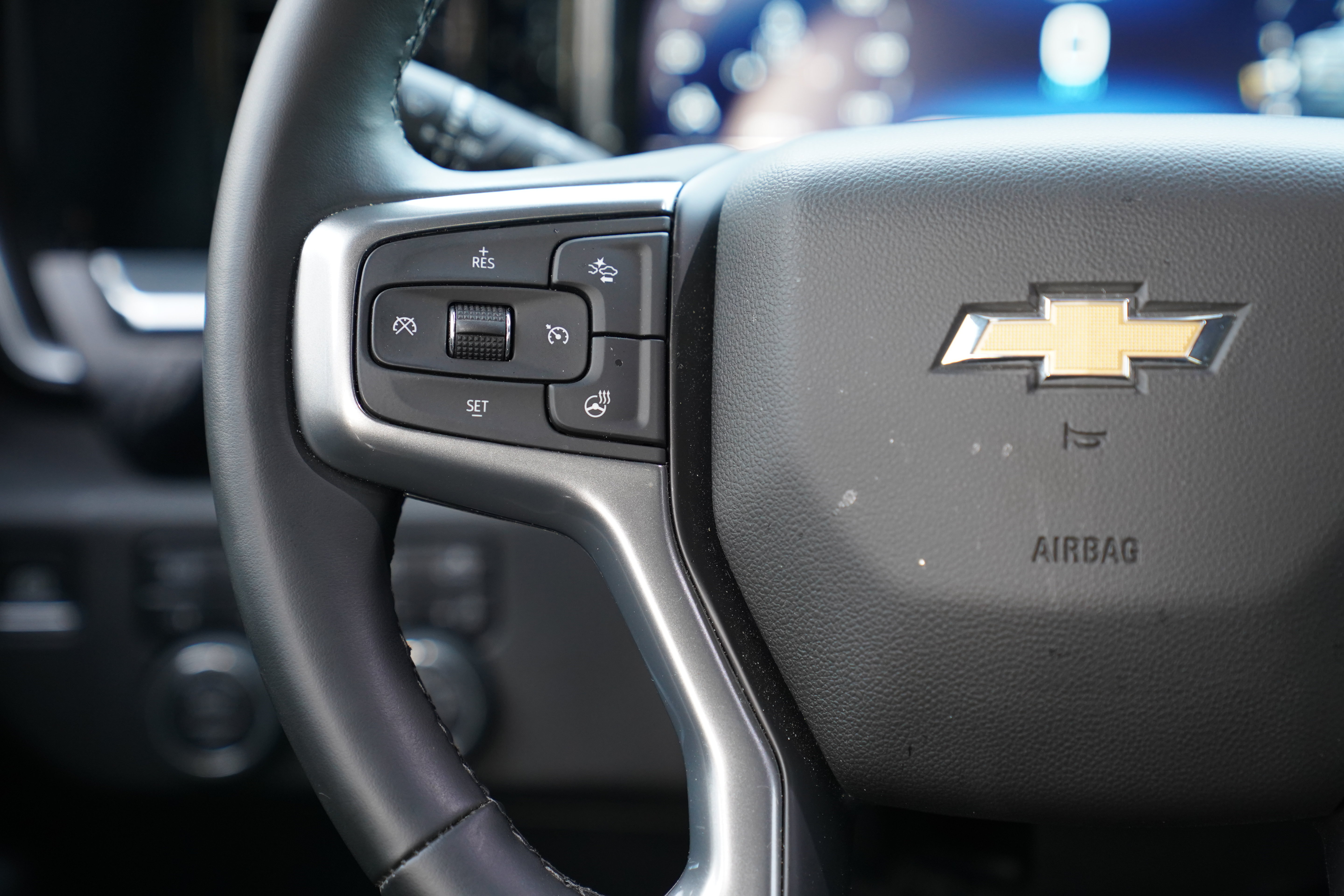 Used 2025 Chevrolet Silverado 3500 LTZ w/ LTZ Convenience Package AWD/4WD image 19