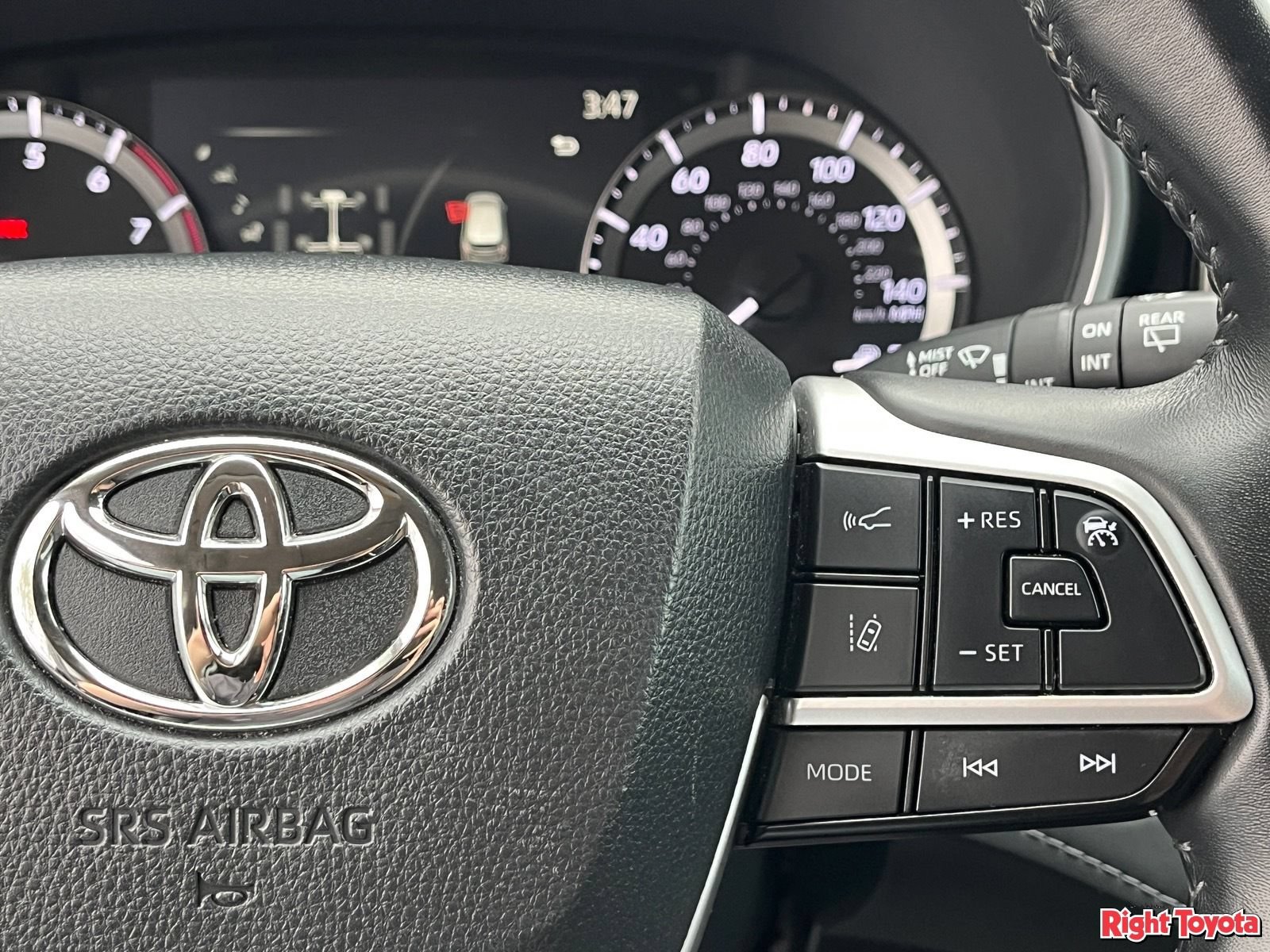 Certified 2024 Toyota Highlander XLE AWD/4WD image 24