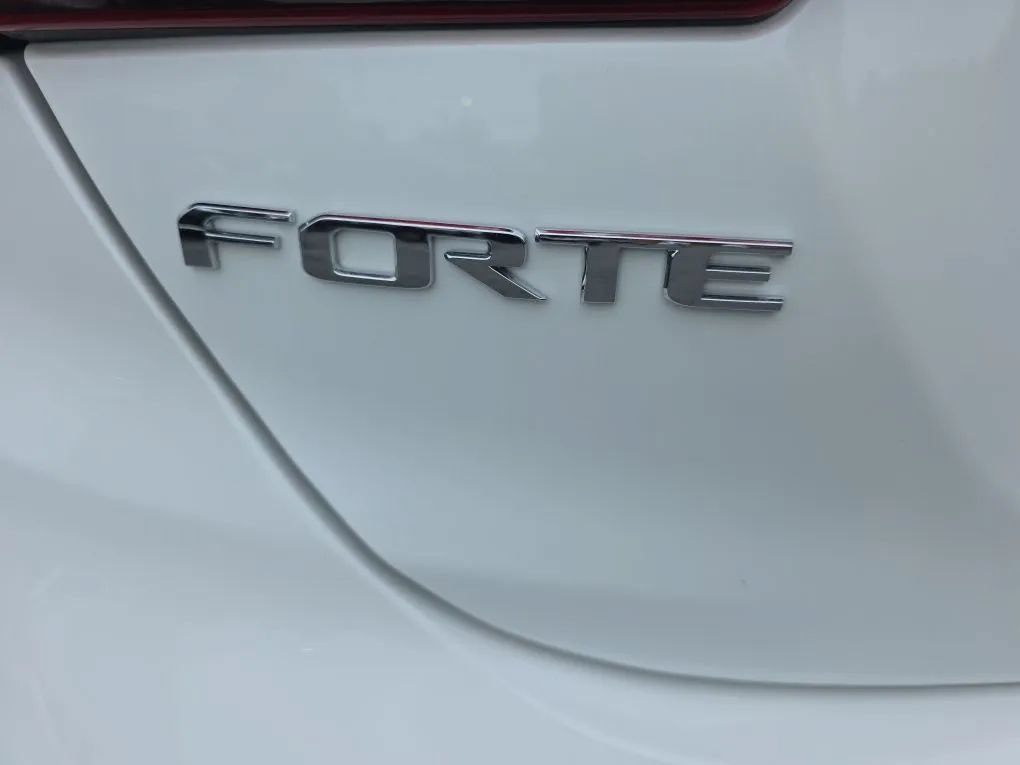 Used 2021 Kia Forte GT FWD image 16