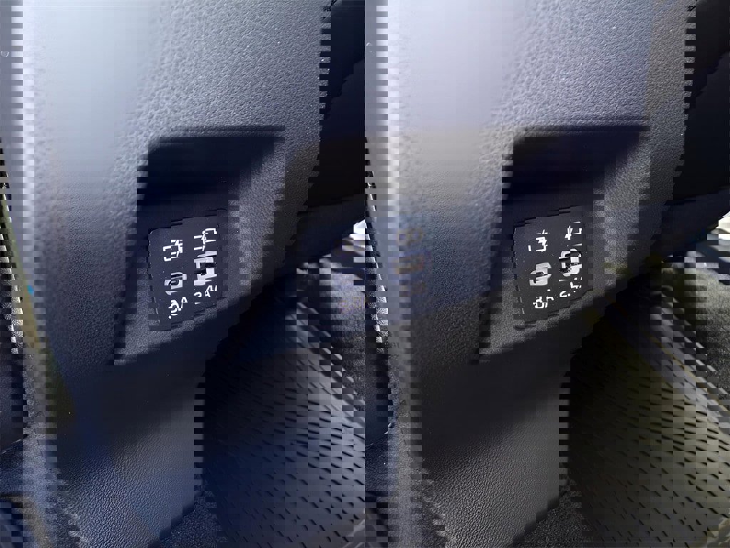 Certified 2025 Subaru Crosstrek 2.5i Limited image 16