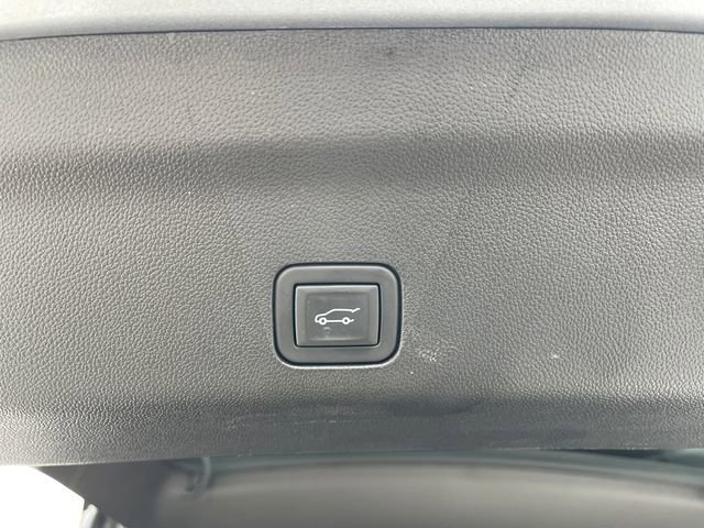 Used 2024 Chevrolet Suburban Z71 w/ Z71 Off-Road Package image 23