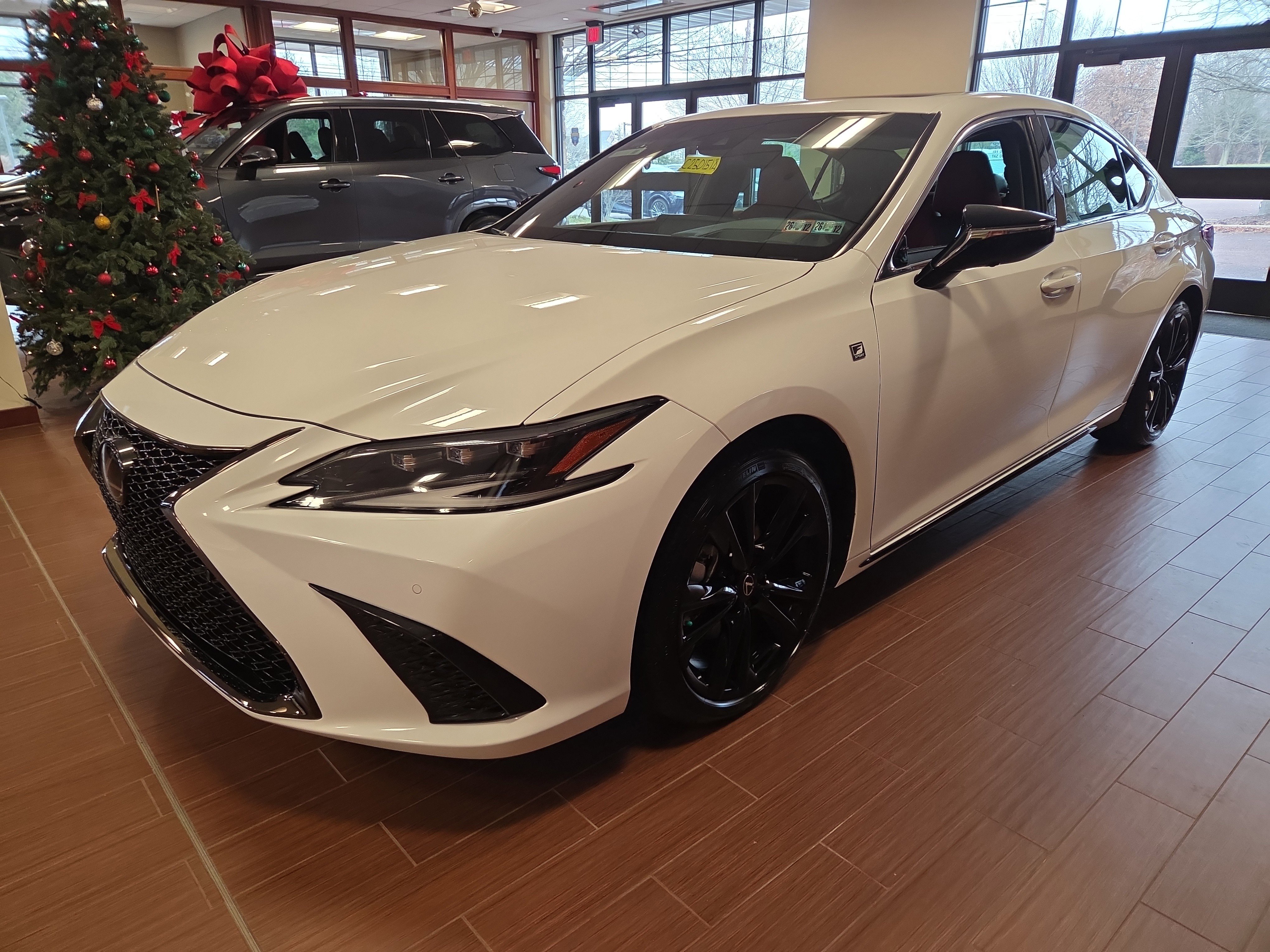 Certified 2025 Lexus ES 350 F Sport image 6