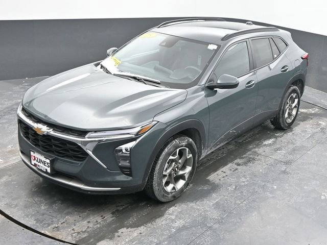 Used 2025 Chevrolet Trax LT image 37