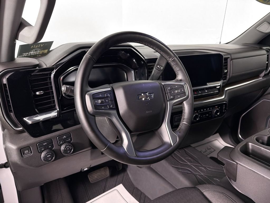 Used 2024 Chevrolet Silverado 1500 RST w/ Max Trailering Package AWD/4WD image 9