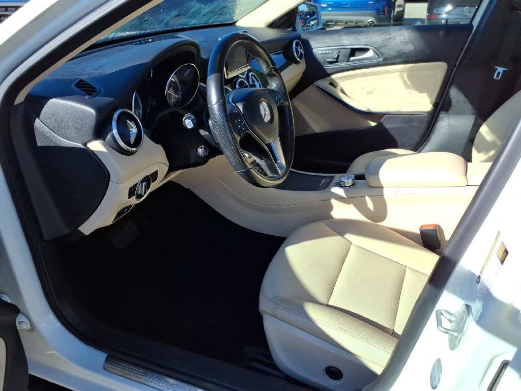 Used 2015 Mercedes-Benz GLA 250 4MATIC image 10