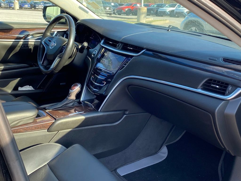 Used 2015 Cadillac XTS Luxury image 31