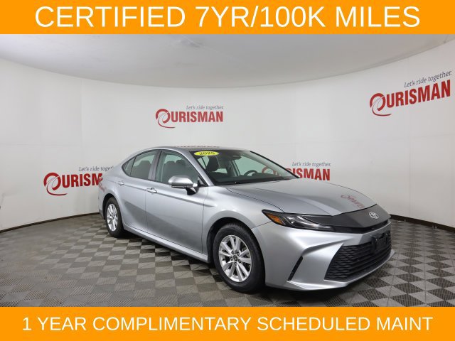 Used 2025 Toyota Camry LE FWD image 13