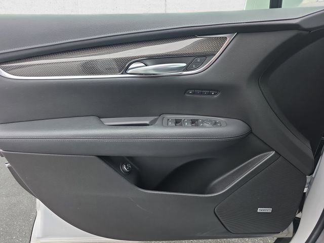 Used 2020 Cadillac XT5 Sportv w/ LPO, Floor Liner Package AWD/4WD image 27
