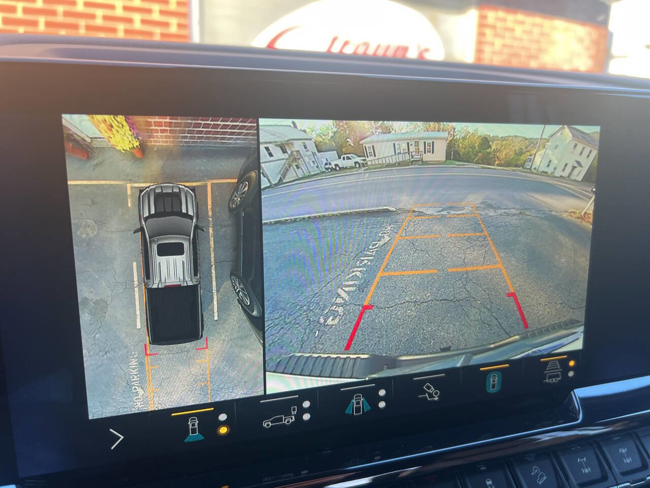 Used 2022 Chevrolet Silverado 1500 ZR2 w/ Technology Package image 41