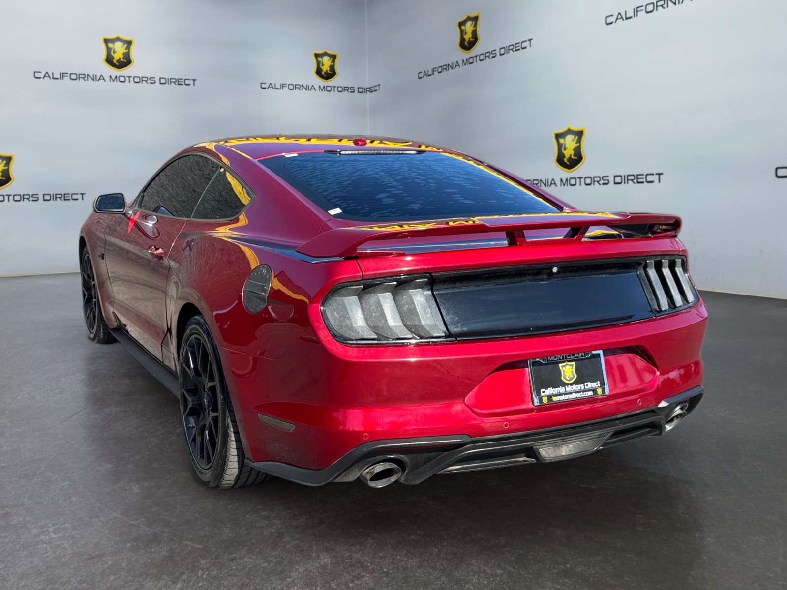 Used 2018 Ford Mustang Premium w/ Ecoboost Performance Package RWD image 3