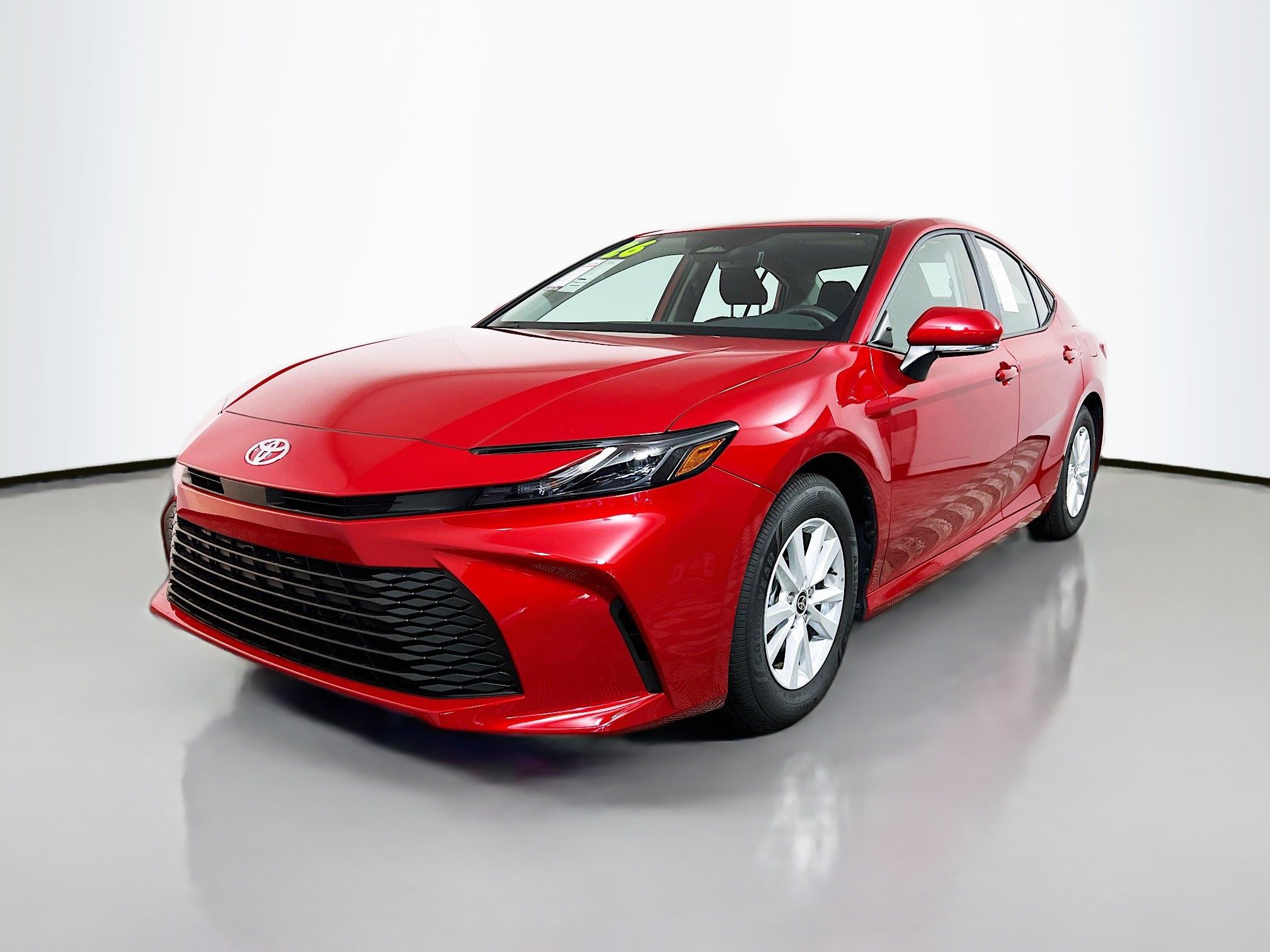 Used 2026 Toyota Camry LE image 10
