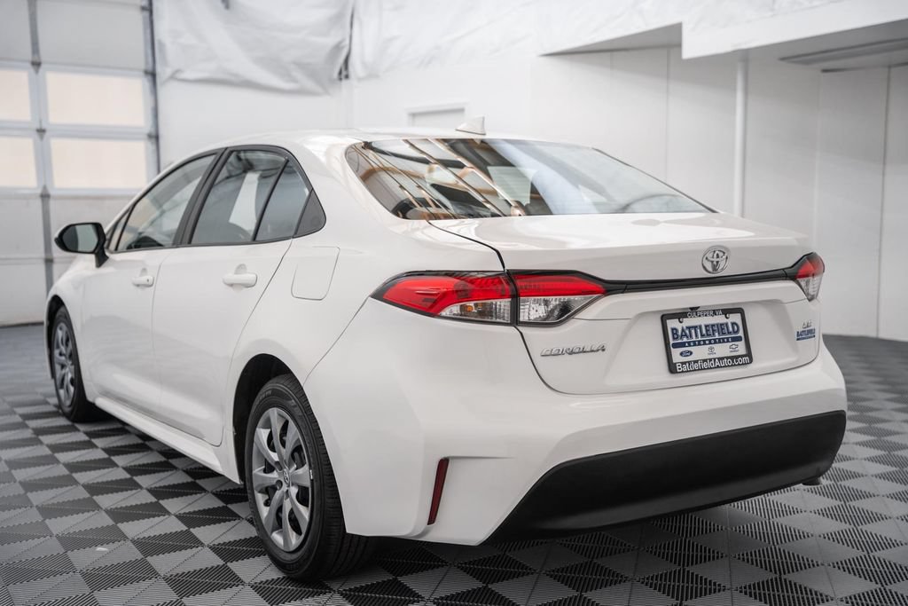 Used 2023 Toyota Corolla LE FWD image 6