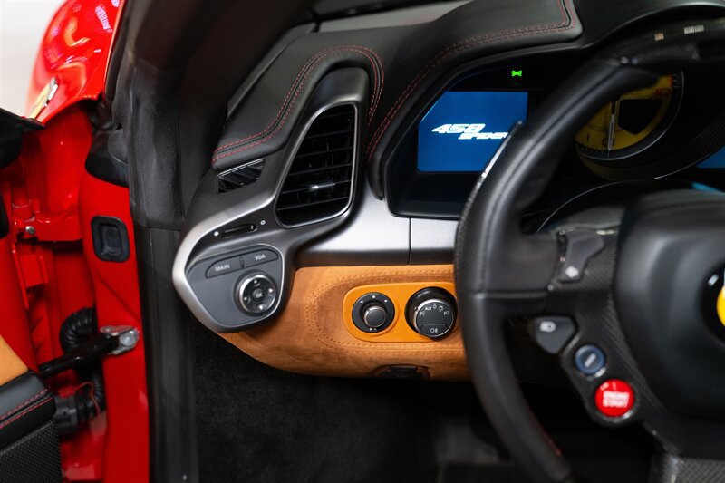 Used 2015 Ferrari 458 Spider RWD image 31