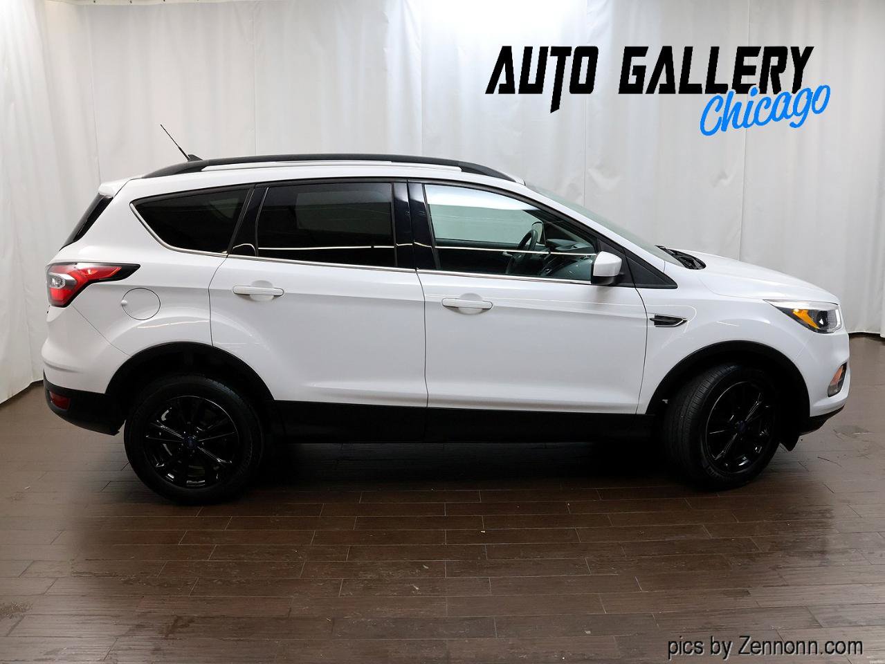 Used 2018 Ford Escape SE w/ SE Sync 3 Package FWD image 5