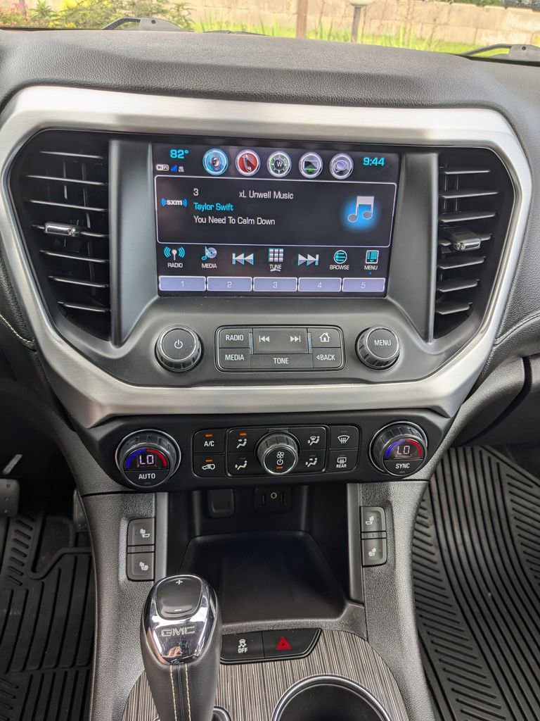 Used 2019 GMC Acadia SLT image 15