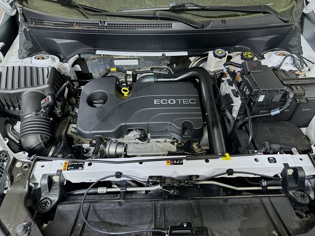 Used 2022 GMC Terrain AT4 image 9