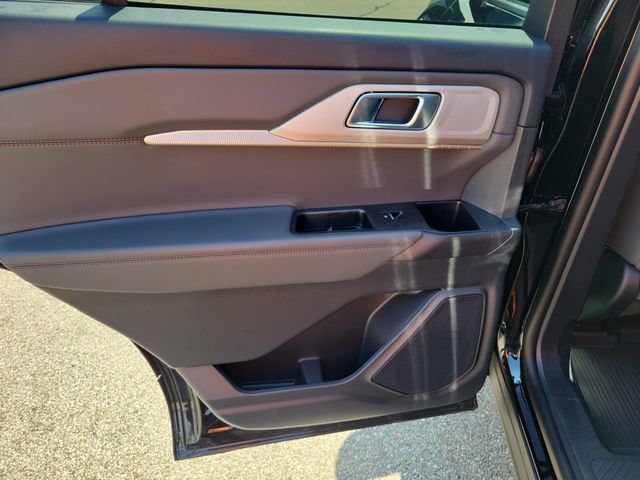 New 2026 Ford Explorer Active w/ Active Comfort Package AWD/4WD image 18