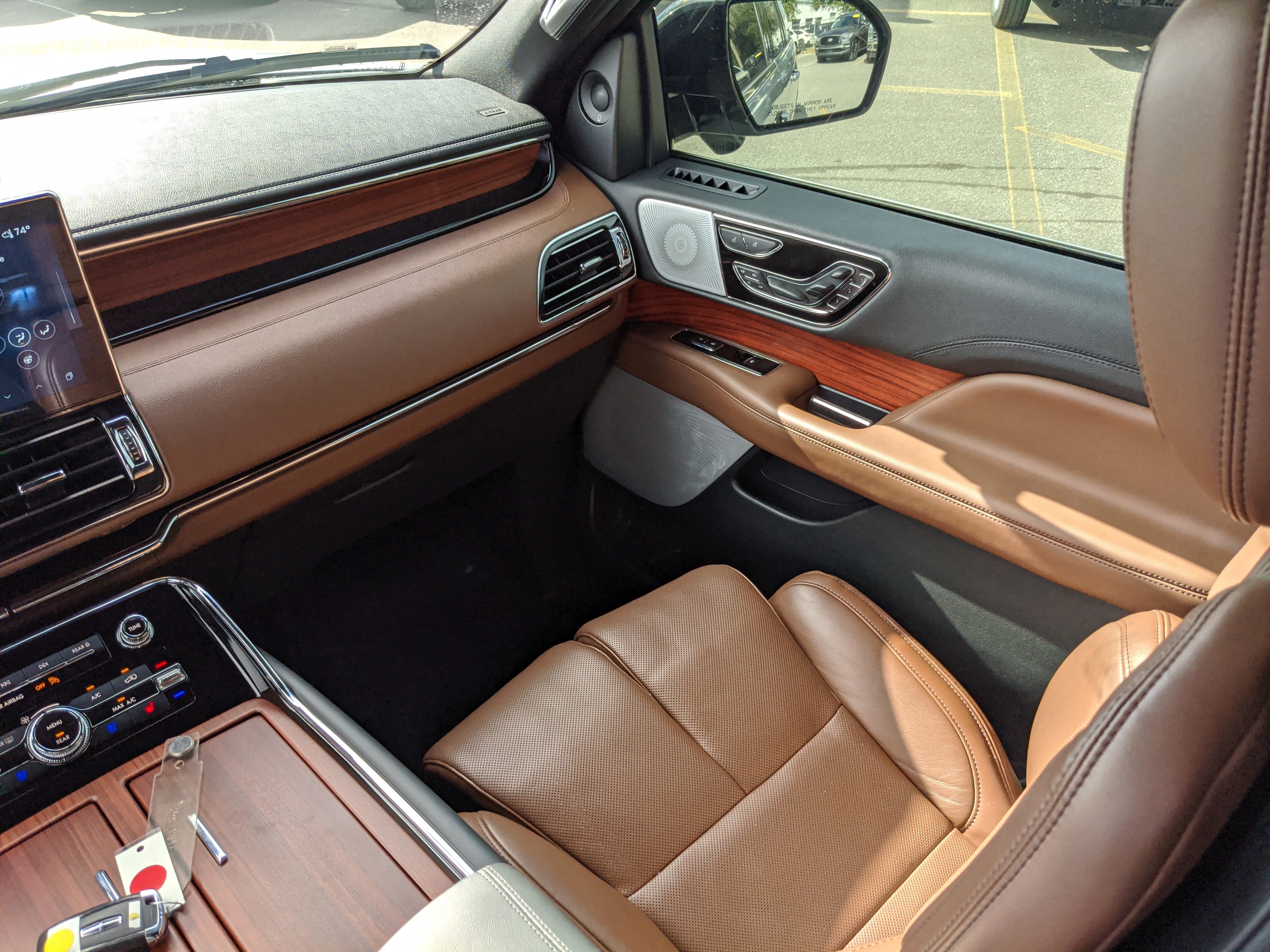 Used 2024 Lincoln Navigator L Reserve image 17