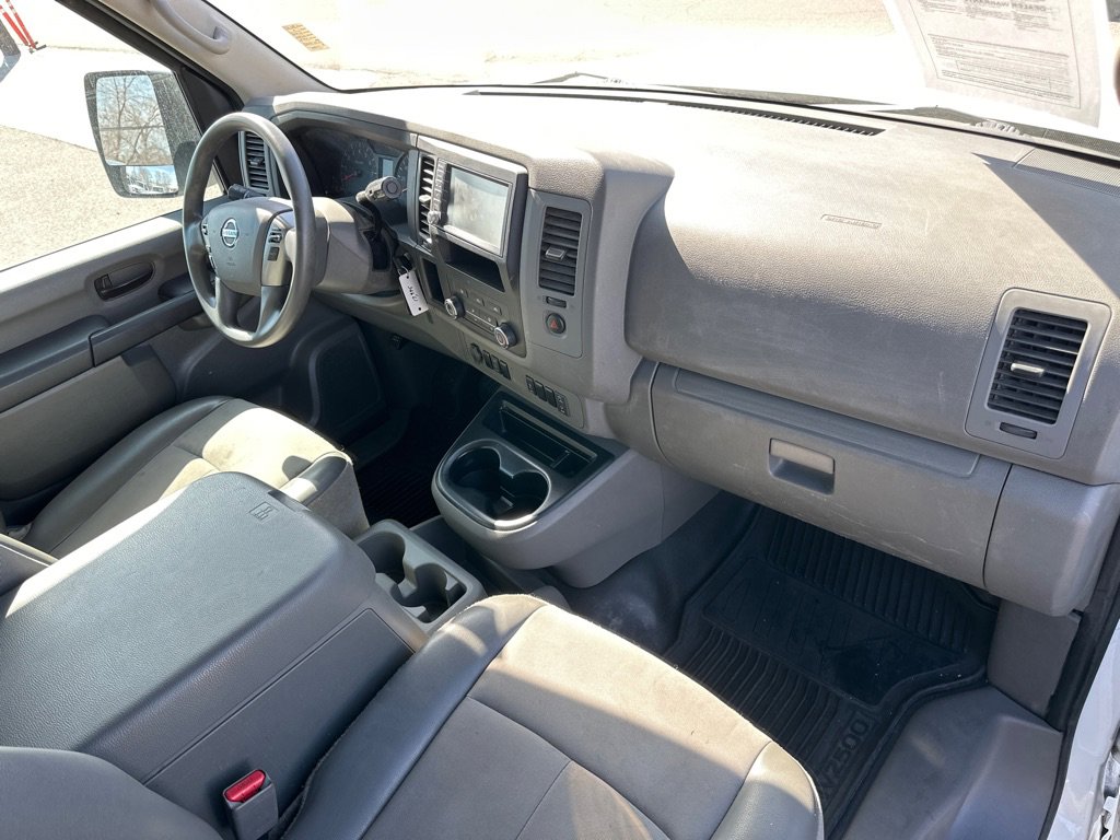 Used 2019 Nissan NV 2500 SV image 8