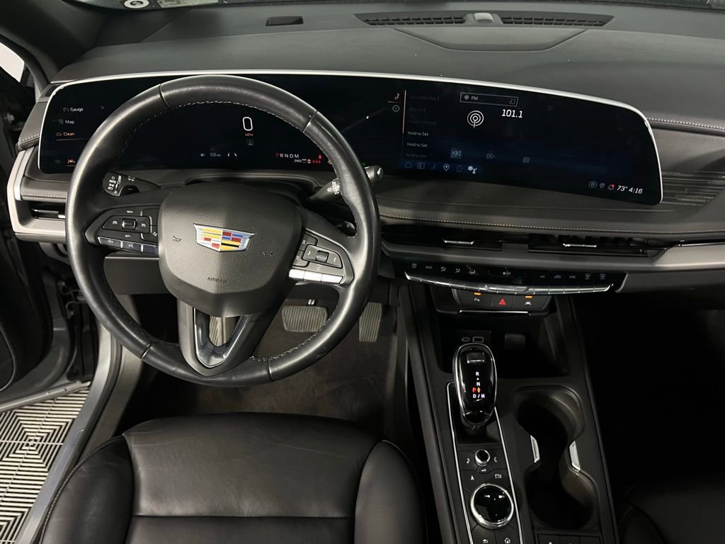 Used 2024 Cadillac XT4 Premium Luxury image 14