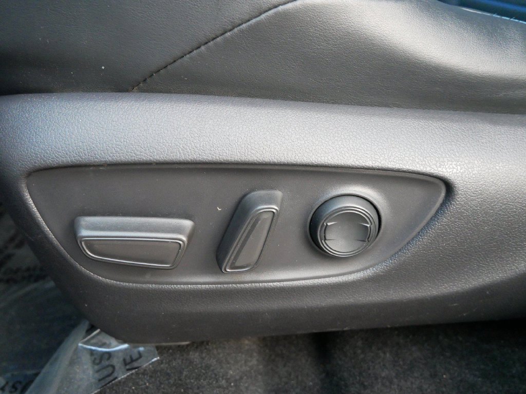 Used 2020 Toyota RAV4 XSE AWD/4WD image 17