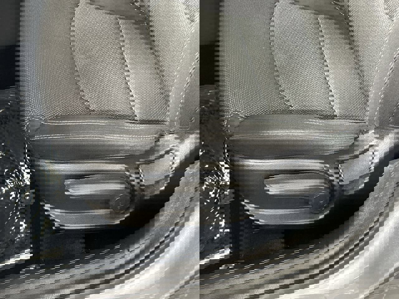 Used 2023 Kia Forte LXS w/ LXS Technology Package image 19