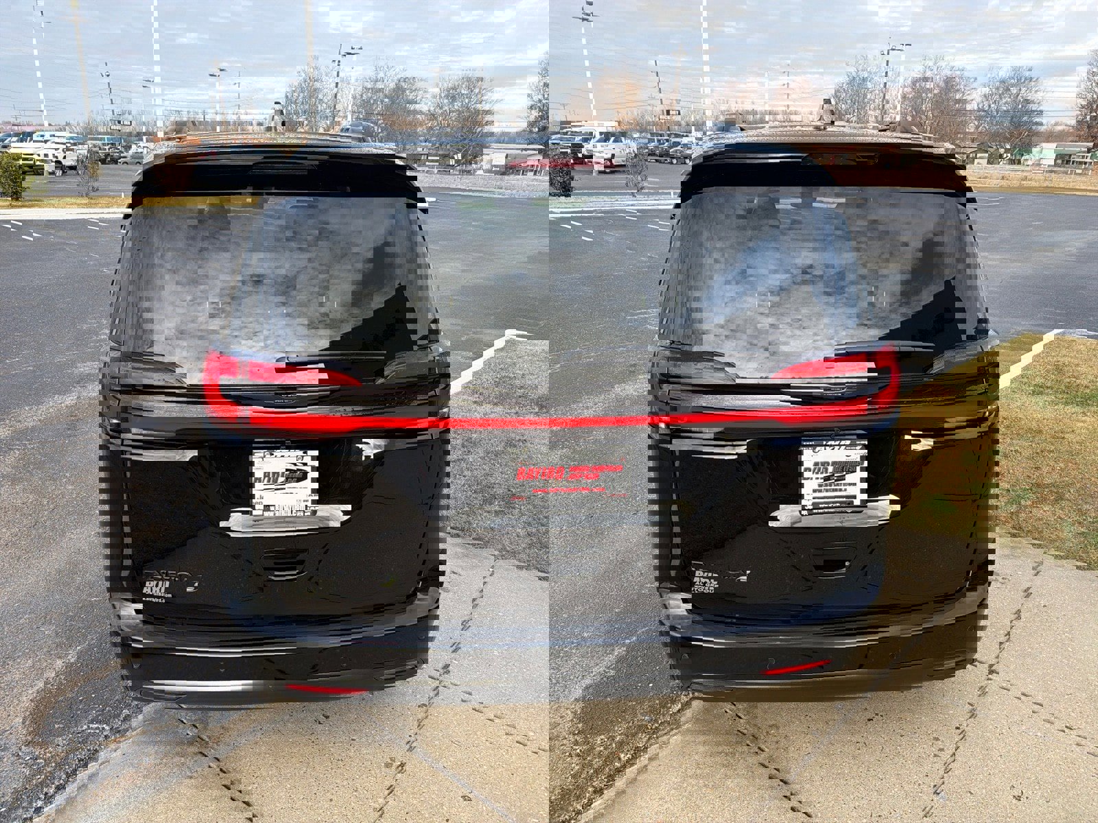 New 2026 Chrysler Pacifica Select image 7