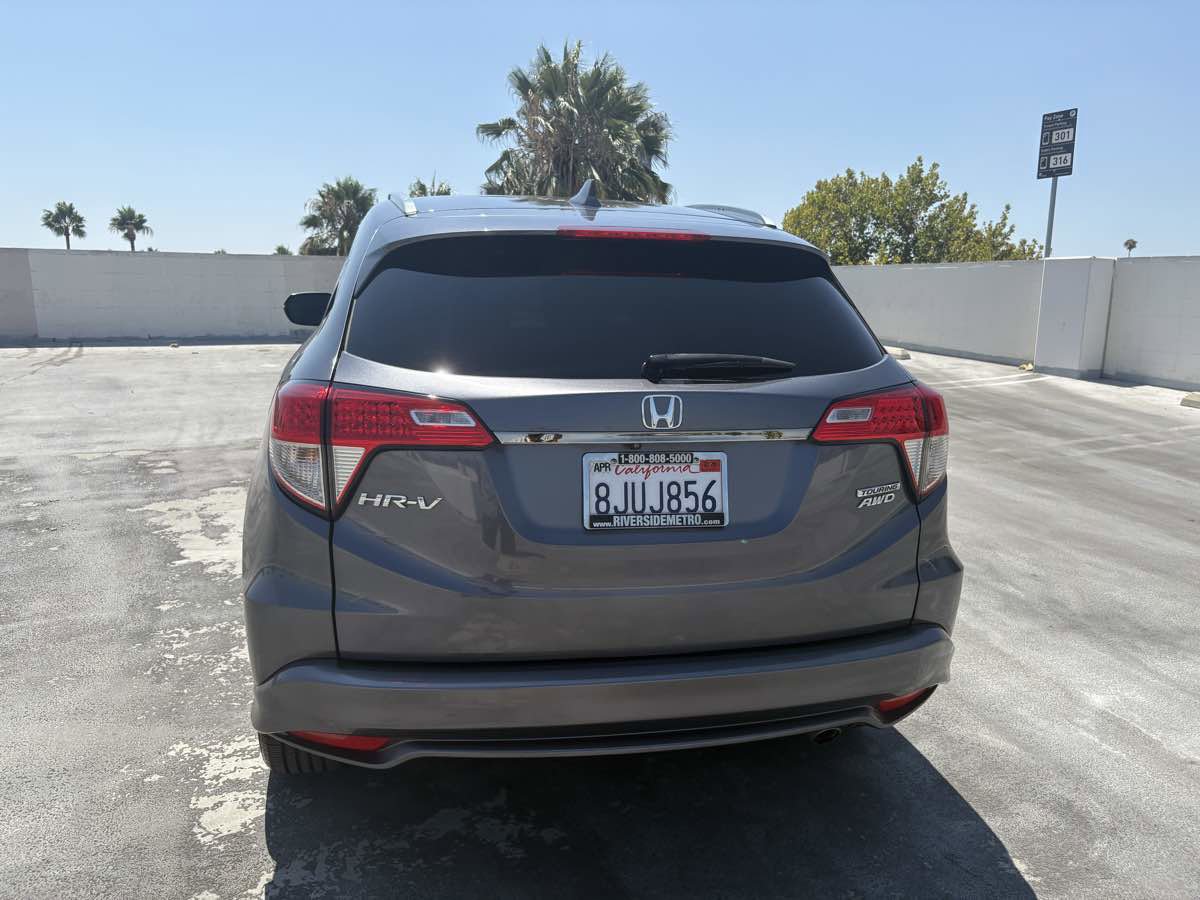 Used 2019 Honda HR-V Touring image 12