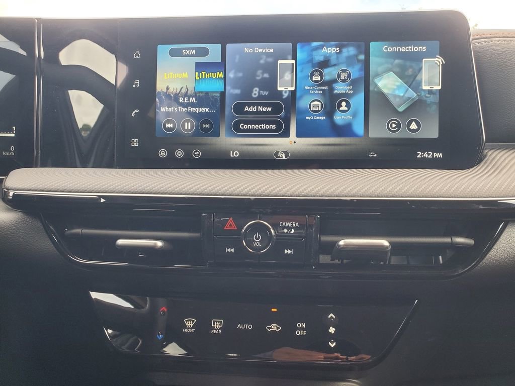 New 2026 Nissan Kicks SR FWD image 14