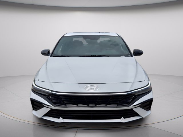 New 2026 Hyundai Elantra SEL Sport FWD image 3