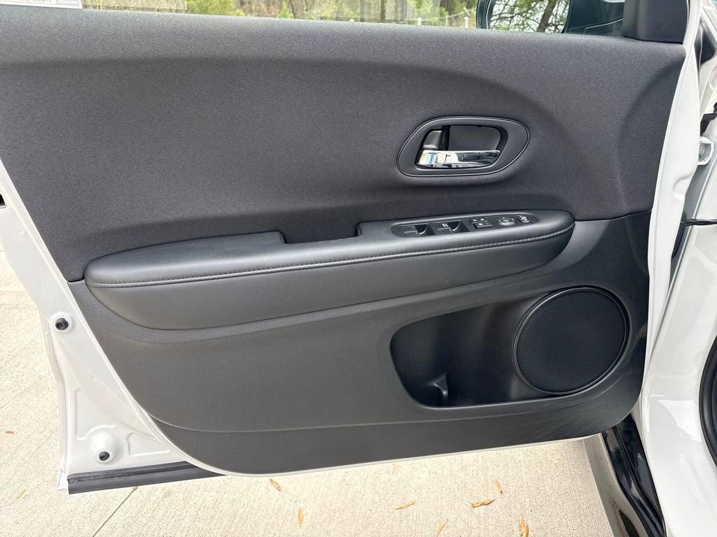 Used 2022 Honda HR-V Sport image 14